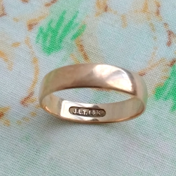 🌙14k Gold Ring Wedding Band - Picture 2 of 8
